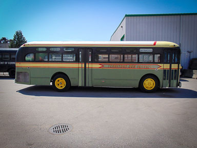 902 - Coach